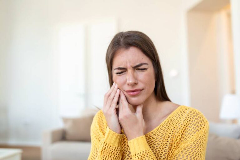 dente inflamado com pus