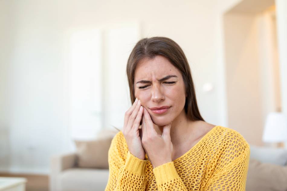 dente inflamado com pus